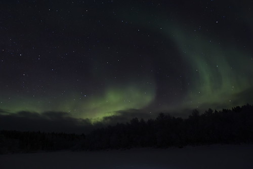 aurora borealis sky cielo notte night green verde finland long exposure snow neve canon eos6d sigma 20mm f14 stars stelle landscape paesaggio