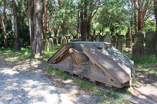 Camperdown Cemetery Tour