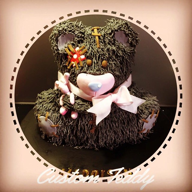 Cake by Violet Cake Studio