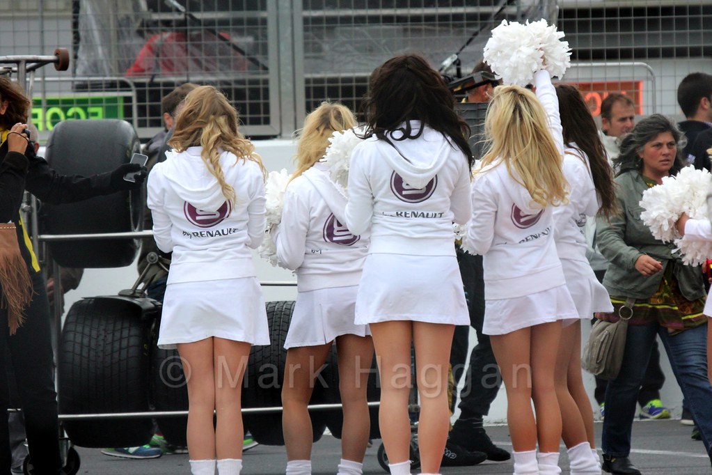 The Renault Cheerleaders on the Grid for the WSR 3.5 Saturday Race at Silverstone