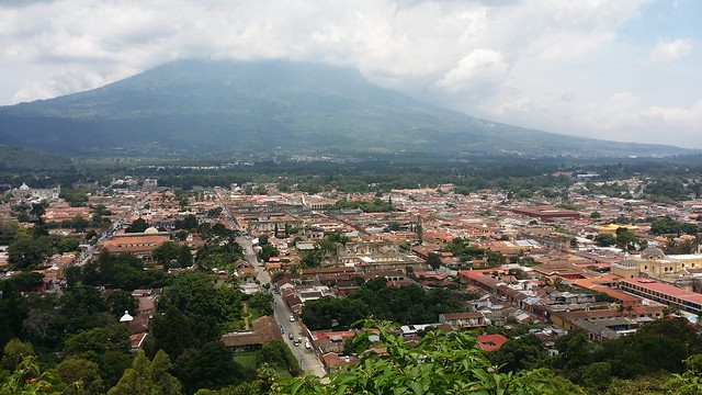 Vistas desde el Cerro de la Cruz, Antigua.