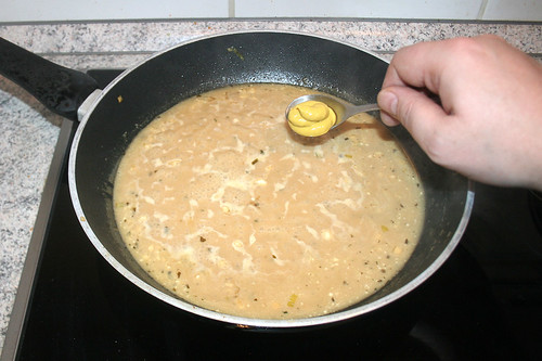 27 - Senf einrühren / Stir in mustard