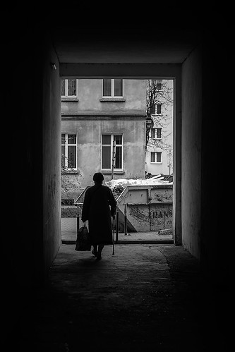 street home architecture shopping blackfriday poland frame archway friday wroclaw lowersilesia nikkor50mmf18g f18g