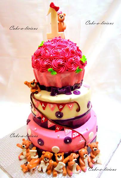 Cake by Karina Jacob of Cake-a-licious
