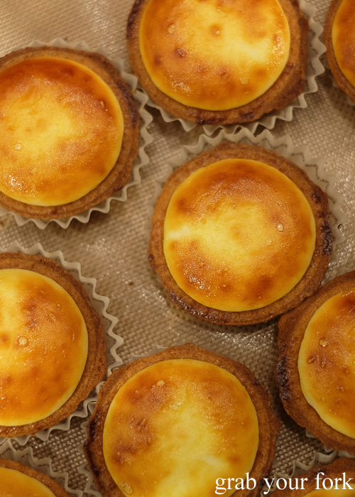 Kinotoya Bake's famous baked cheese tarts