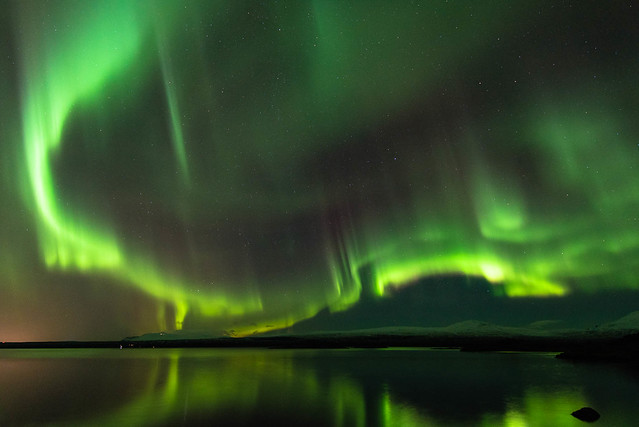 Green lights over Þingvellir