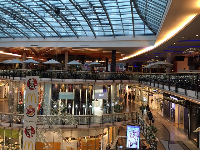 Palladium Mall, atrium