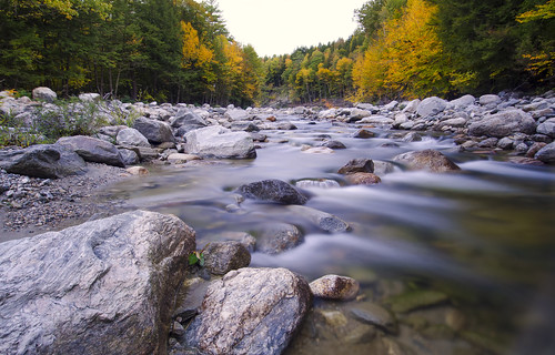 longexposure color water leaves river stream vermont newengland fallfoliage