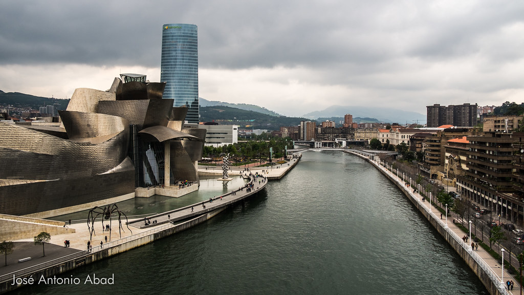 Ría del Nervión, Guggenheim, Bilbao