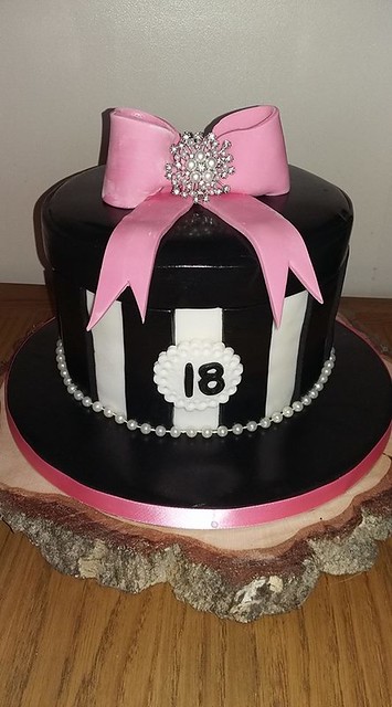 Cake by Pauline Sykes
