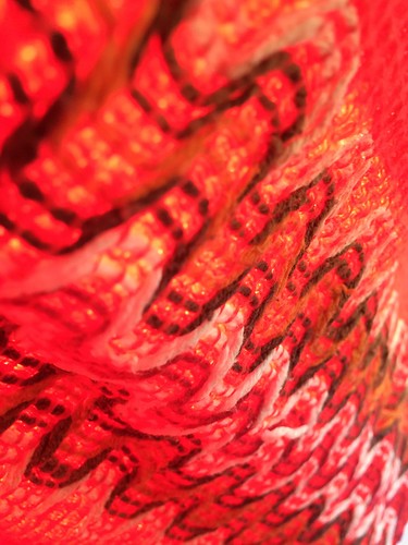red pattern towel fabric vibration