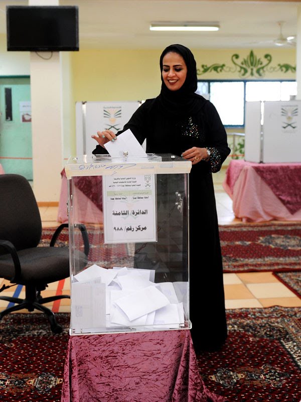 Saudi Arabia votes in first female councillor after women get the right to vote