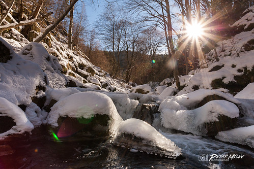 winter mountain river snow ice stone rocks white trees forest woods outdoor adventure trip cold sun rays spark sunset sunrise park walk sky blue clouds canon photo shot lonely car december bulgaria blagoevgrad rila bodrost kartal bistrica reservation