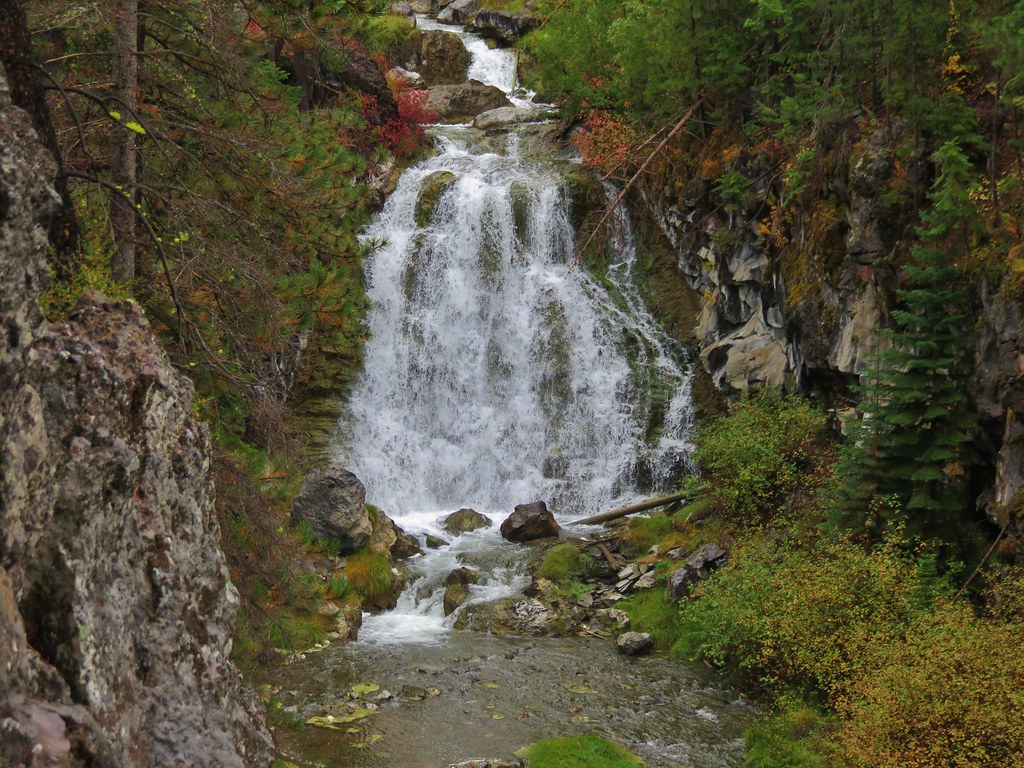 Waterfall on Paulina Creek