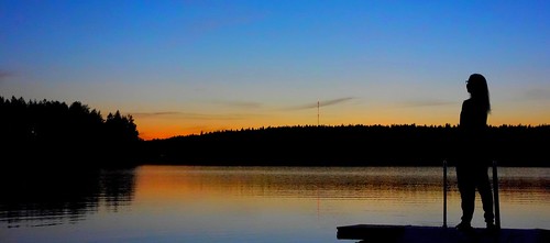sunset summer lake water girl finland landscape evening still peaceful calm serene lakescape kivijärvi luumäki sakarip