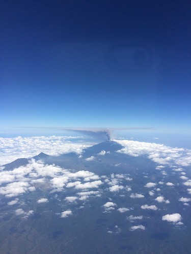 travel sky bali plane indonesia island volcano flight iphone вулкан остров бали айфон