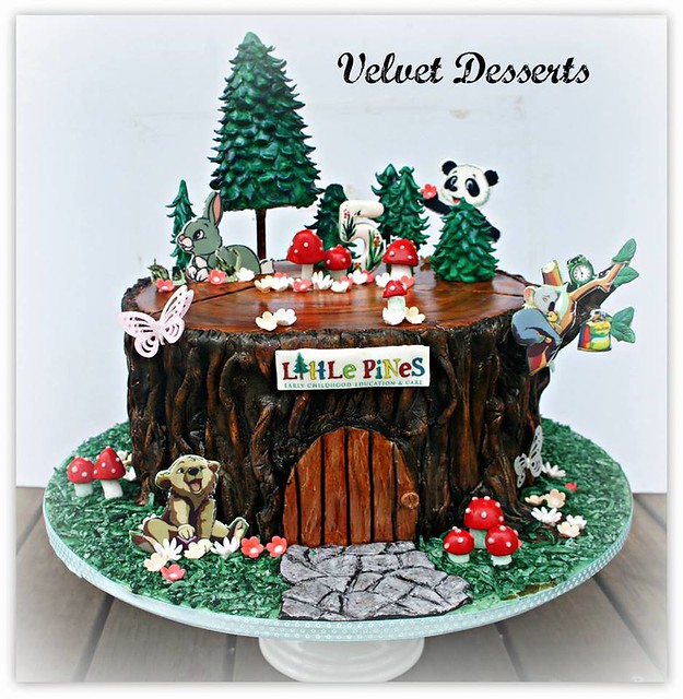 Cake by Velvet Desserts