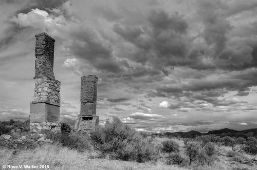 chimney abandoned tuscarora nevada ruin ghosttown