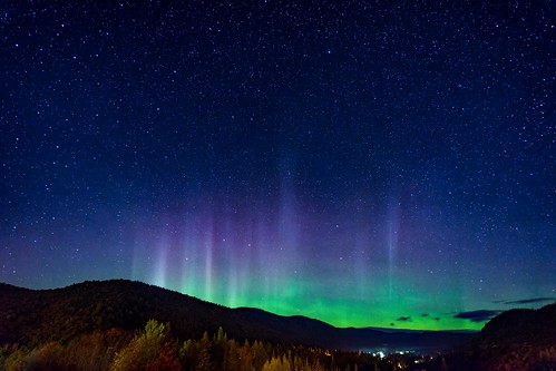 ca longexposure blue sky mountain canada color tree green fall nature forest season landscape star photo village nightscape quebec location québec astrophotography manmade northernlights auroraborealis tewkesbury stonehamettewkesbury