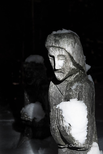 christ hiver sculture neige croix gaspésie calvaire gaspé anseaugriffon