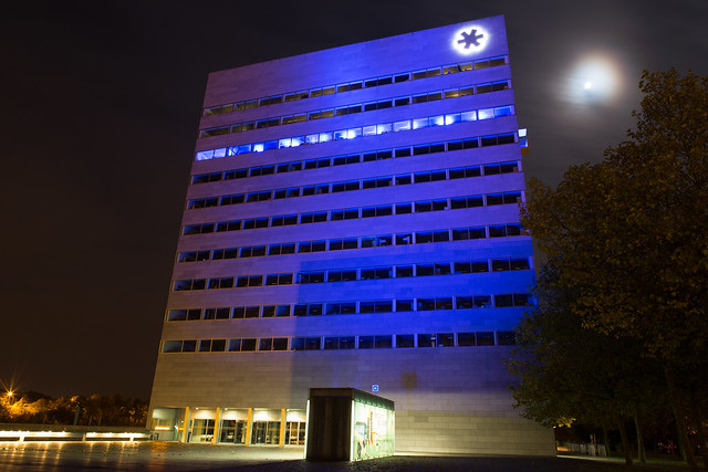 Provinciehuis kleurt blauw - 24 oktober 2015