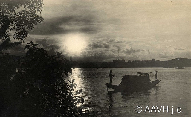AP0732-Sogny-Marien - Hué, 1929 – Coucher de soleil sur la Rivière des Parfums