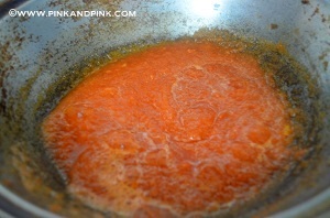Papaya Jam Recipe - Heat Papaya puree and sugar in a pan.