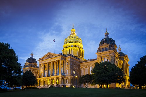 Capitol "State Capitol" "Iowa State Capitol" building architecture "Des Moines Iowa" Iowa 2015 Summer September evening Notley "Notley Hawkins" 10thavenue blue "blue sky" "capitol dome" lights http://www.notleyhawkins.com/ "Missouri Photography" "Notley Hawkins Photography" "Blue Hour" facade front dome