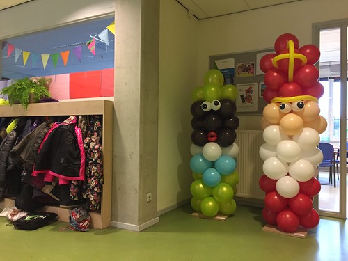 Ballonpilaar Sinterklaas Zwarte Piet CBS De Marimba Spijkenisse