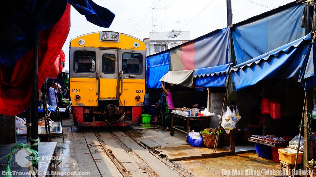 開往美功&安帕瓦的慢車(火車)Slow train to Mae Klong_The Mae Klong Mahachai Railway (1).jpg
