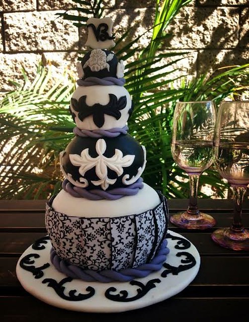 Damask Wedding Cake by RayJohn Ligon