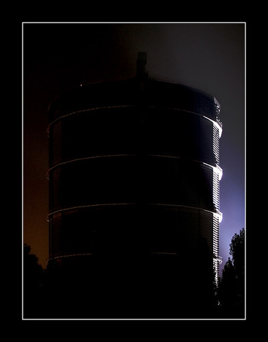 tower industry silhouette night linz austria industrial nightshot nacht steel coke gas area turm industrie coking nachtaufnahme kokerei gasometer stahl industriegebiet voest