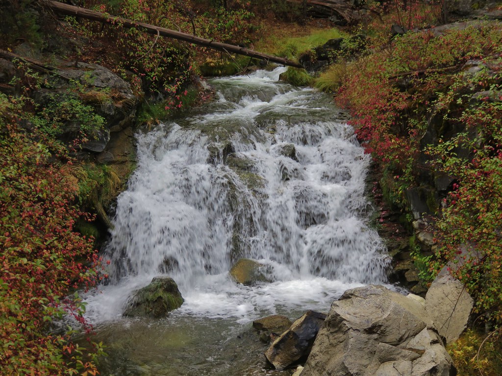 Falls on Paulina Creek