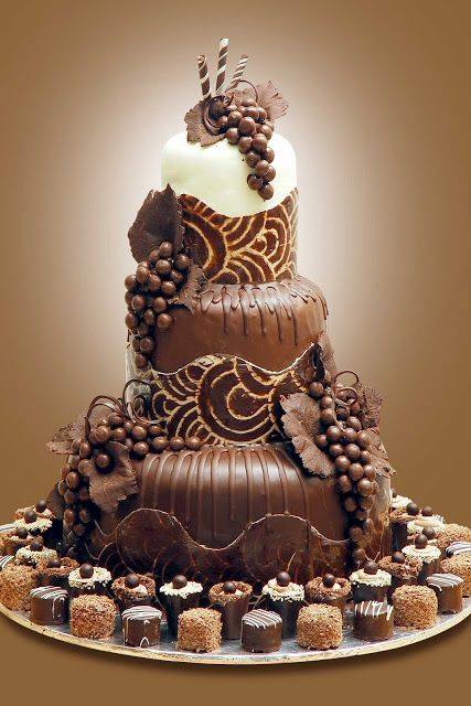 Chocolate Cake by Yummy Lσνє Chocolate