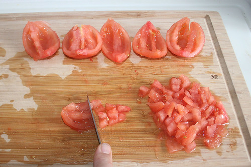 29 - Tomaten würfeln / Dice tomatoes