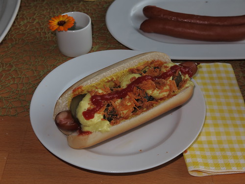 Do-it-yourself Hot Dog (2.)