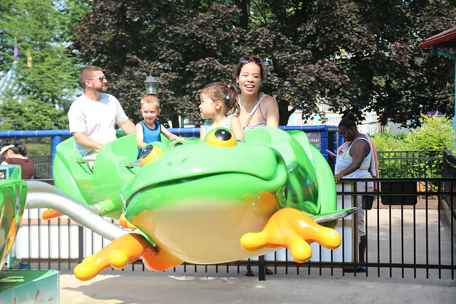Leapin' Frogs at Dutch Wonderland