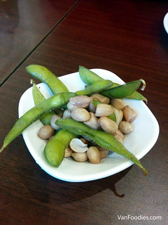 Complimentary edamame and boiled peanuts