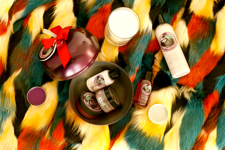 The Body Shop Frosted Plum Tin of Delights, Shimmer Lotion, Lip Balm en Candle / Fashion is a party