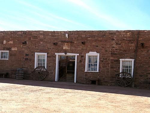 architecture ganado arizona smalltown navajo nativeamerican tradingpost historic hubbelltradingpostnationalhistoricalsite