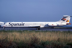 Spanair MD-83 EC-GQG BCN 31/07/2001