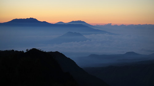 java indonesia sunrise peterch51 jawatimur tosari morning light dawn eastjava penanjakan scenery landscape cemorolawang mountain mountains