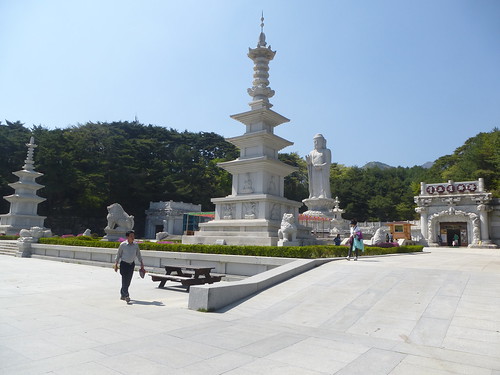 Co-Daegu-Parc Palgongsan-Temple Donghwasan (10)