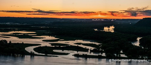 panorama sunrise river mississippi sony peak iowa pikes a700