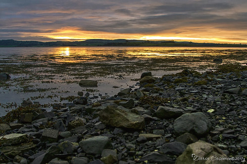 dariacasement sunrise strangfordlough codown northernireland killyleagh water sea ocean coast shoreline pebbles sun sunup
