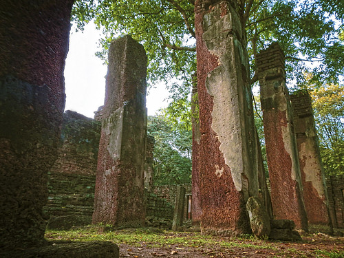kamphaengphet thailand thai siam sukhothaikingdom ruins pillars watphrasiiriyabot ancienttemple ruinen säulen วัดพระสี่อิริยาบถ อุทยานประวัติศาสตร์ กำแพงเพชร เมืองไทย ประเทศไทย historicalpark geschichtspark unescoworldheritagesite asia ราชอาณาจักรไทย