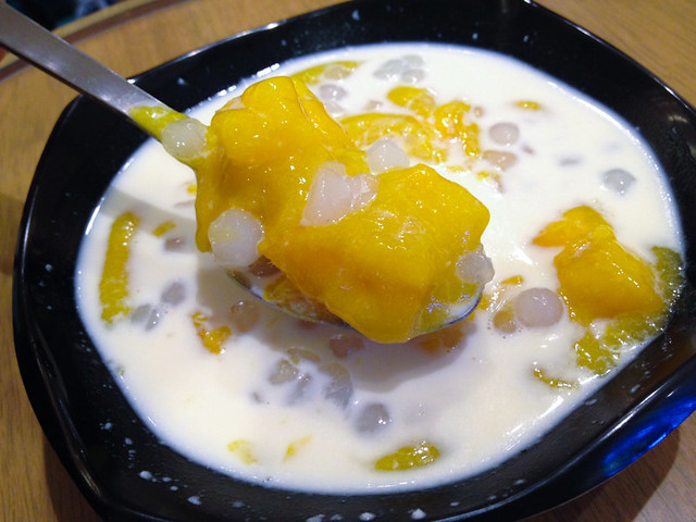 mango aloha-milk-sago
