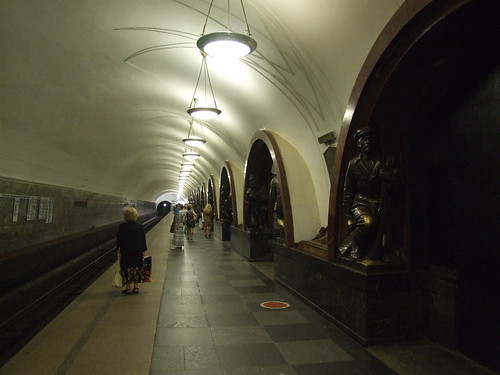 Ploshchad Revolyutsii metro station, 15.06.2013.