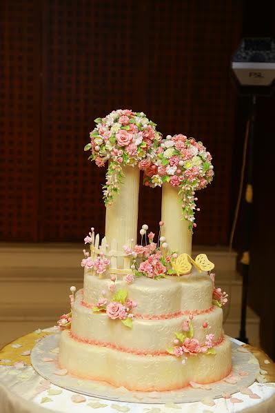 Cake by Sureshini Thinesh of Creative Cakery