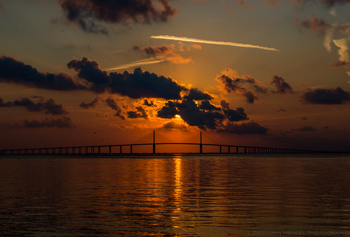 ocean bridge sunshine sunrise tampa us unitedstates tampabay florida dusk shore saintpetersburg sunshineskyway sunshineskywaybridge